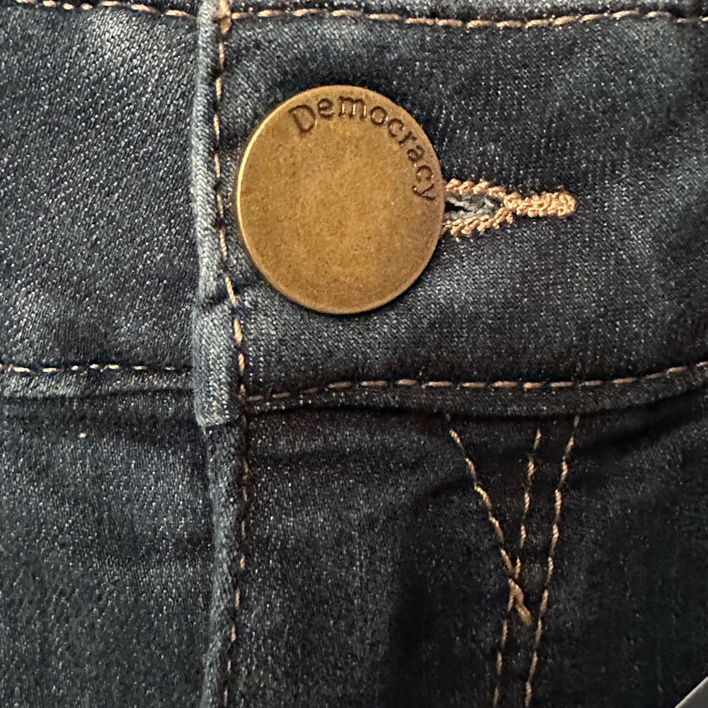 Democracy Denim Shorts - Picture 8 of 13